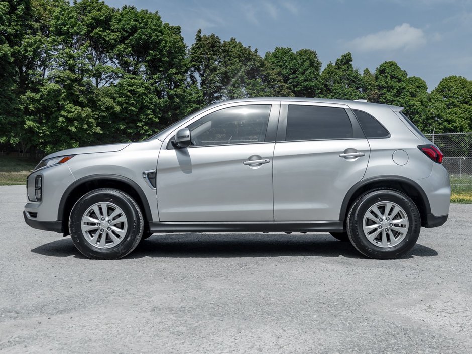 2023 Mitsubishi RVR 2.4L SE AWC - CVT-2