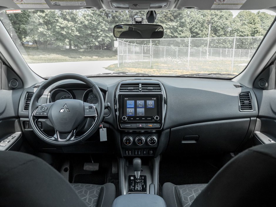 2023 Mitsubishi RVR 2.4L SE AWC - CVT-19