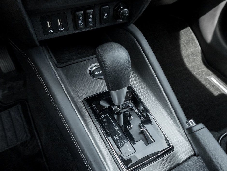 2023 Mitsubishi RVR 2.4L SE AWC - CVT-13