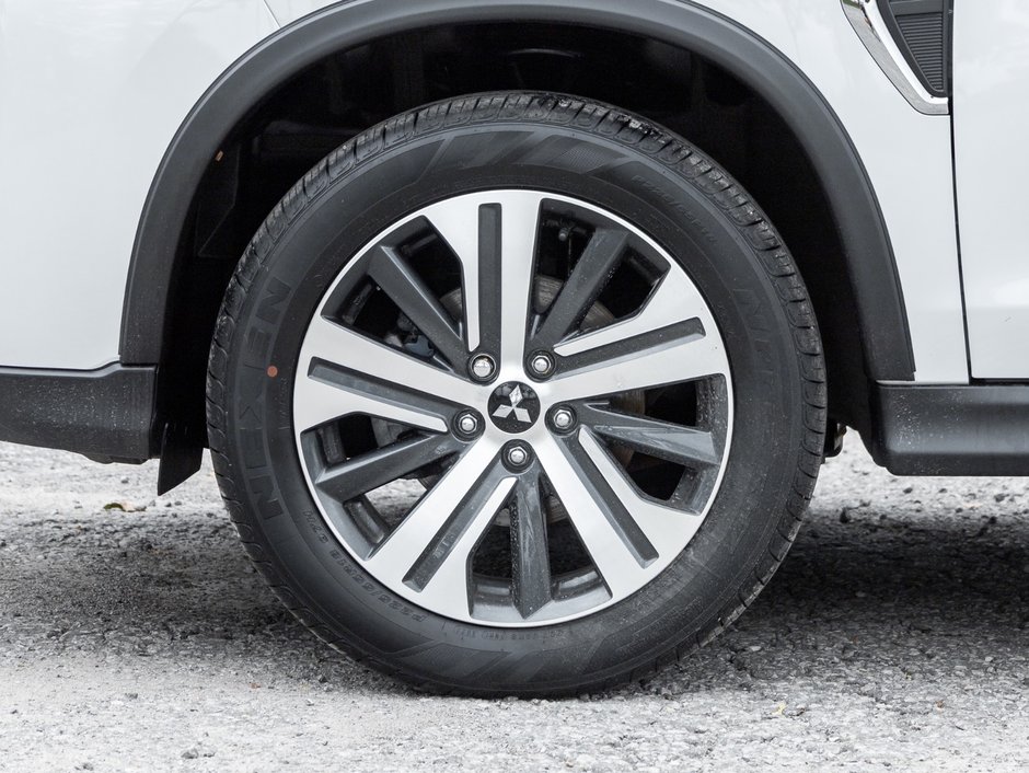 2023 Mitsubishi RVR 2.4L SEL AWC - CVT-3