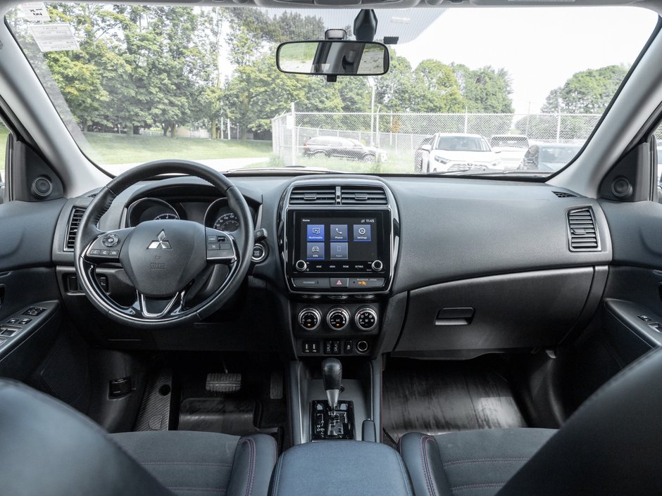 2023 Mitsubishi RVR 2.4L SEL AWC - CVT-18
