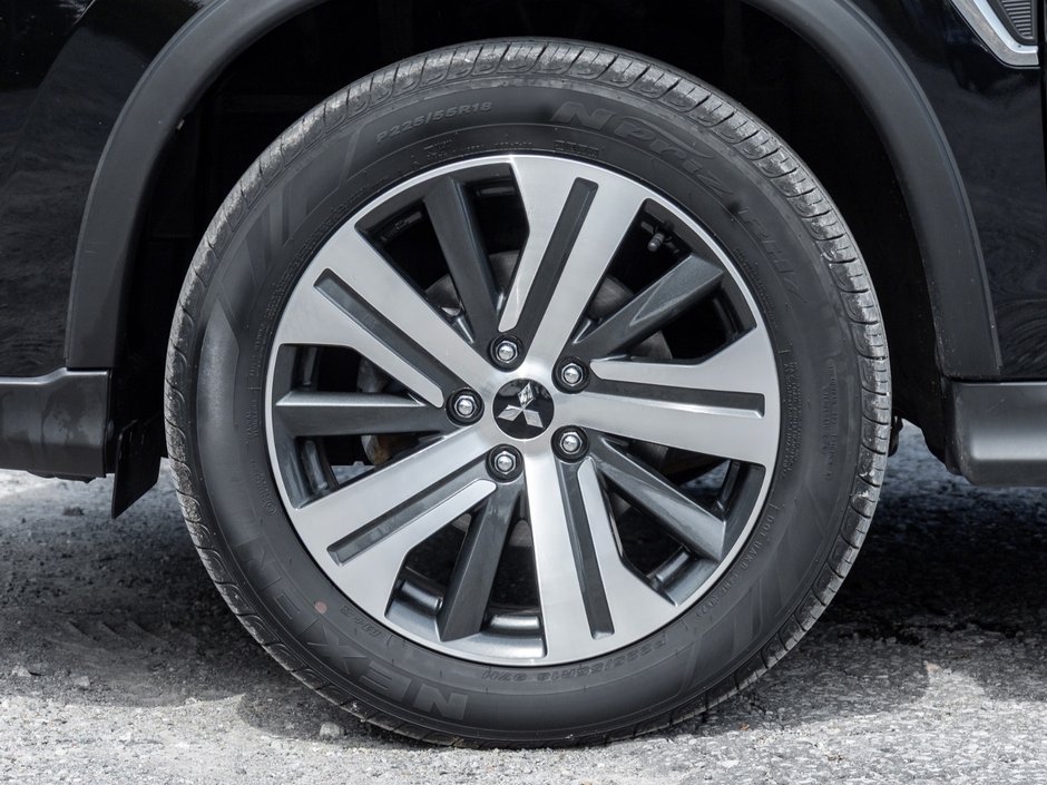 2023 Mitsubishi RVR 2.4L SEL AWC - CVT-3