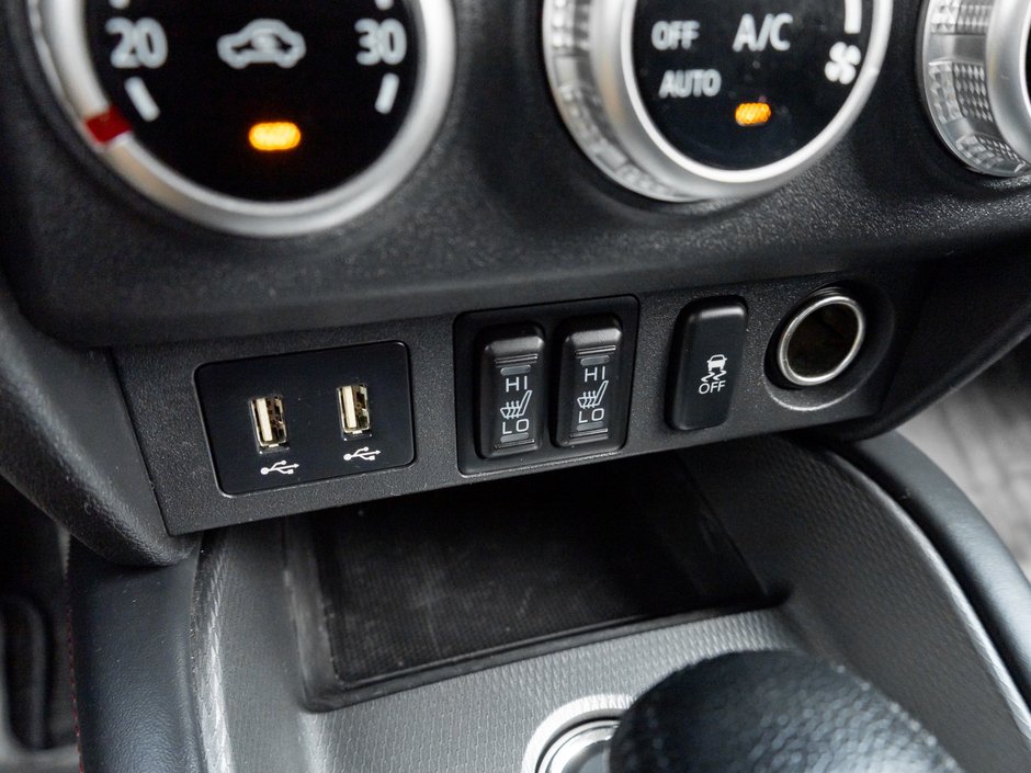 2023 Mitsubishi RVR 2.4L SEL AWC - CVT-13