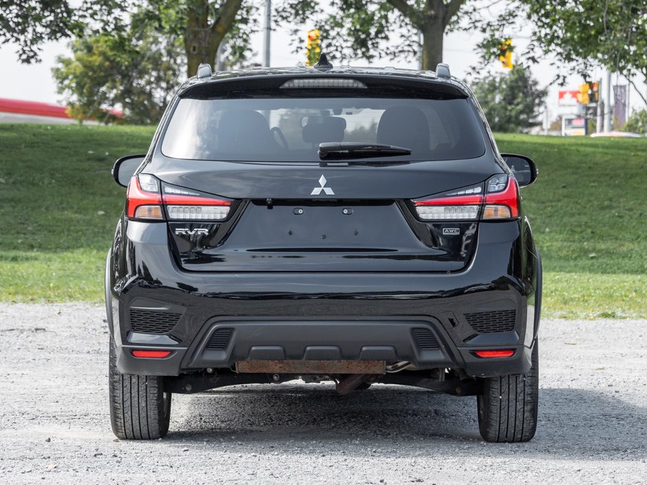 2023 Mitsubishi RVR 2.4L SEL AWC - CVT-5