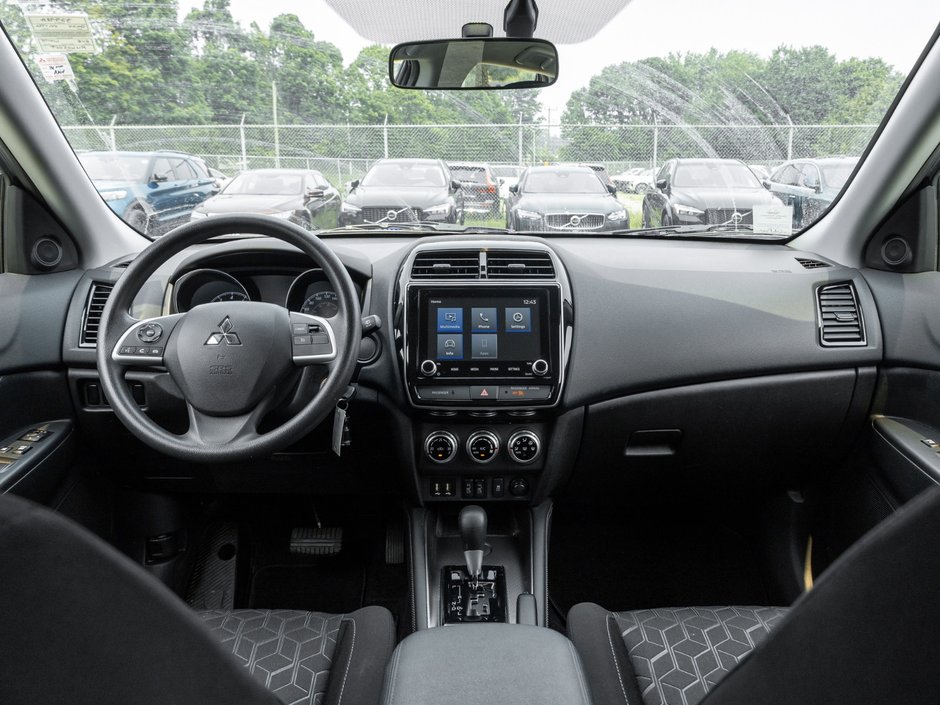 2024 Mitsubishi RVR ES FWD-20
