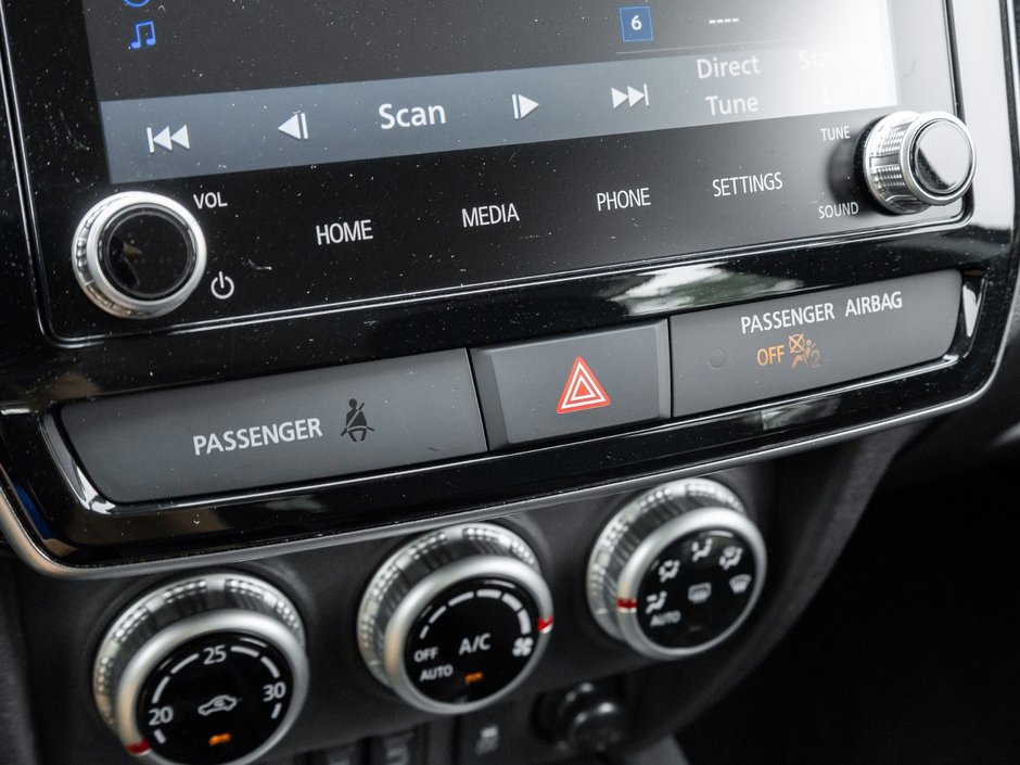 2024 Mitsubishi RVR ES FWD-16