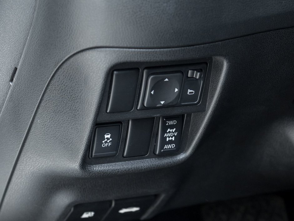 2015 Nissan Juke SL AWD CVT-16