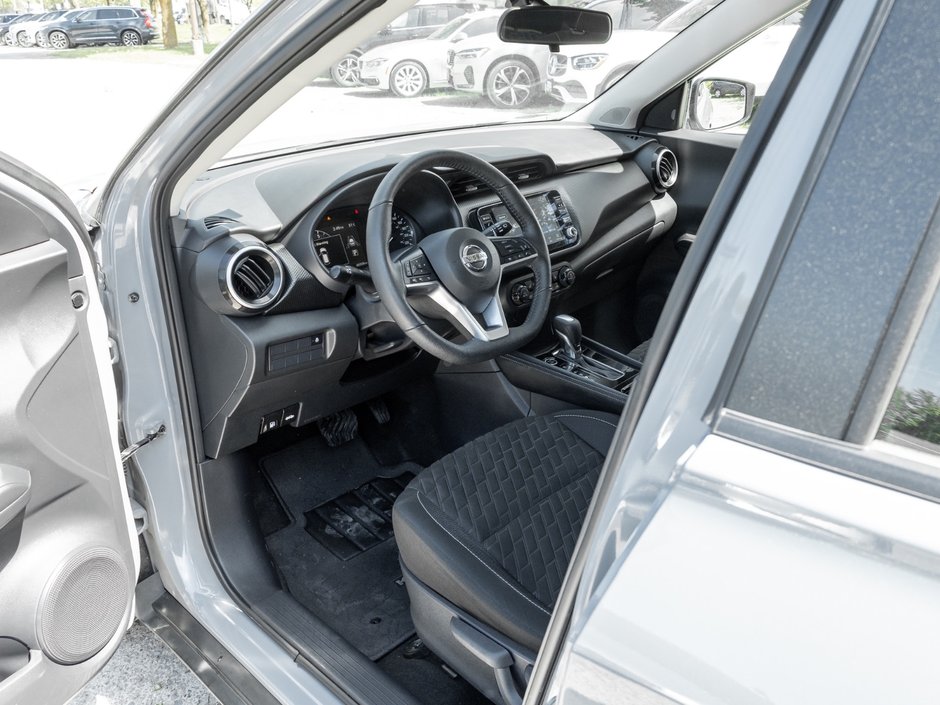 2021 Nissan Kicks SV CVT-6