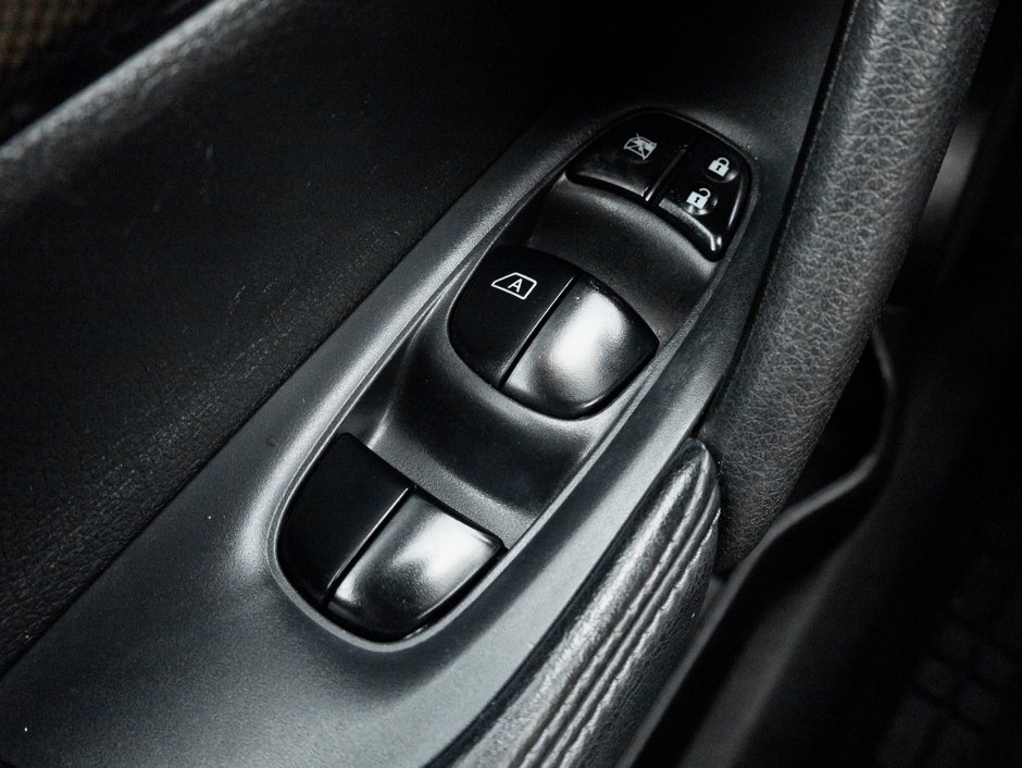 2015 Nissan Rogue SL AWD CVT-13