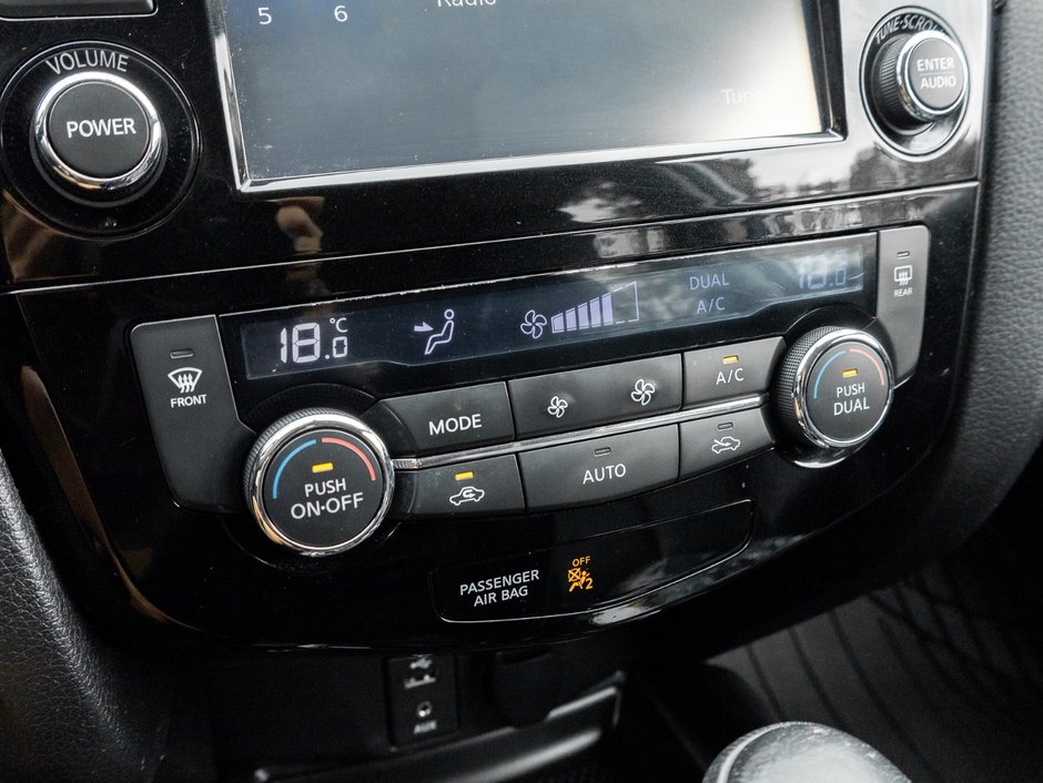 2015 Nissan Rogue SL AWD CVT-17