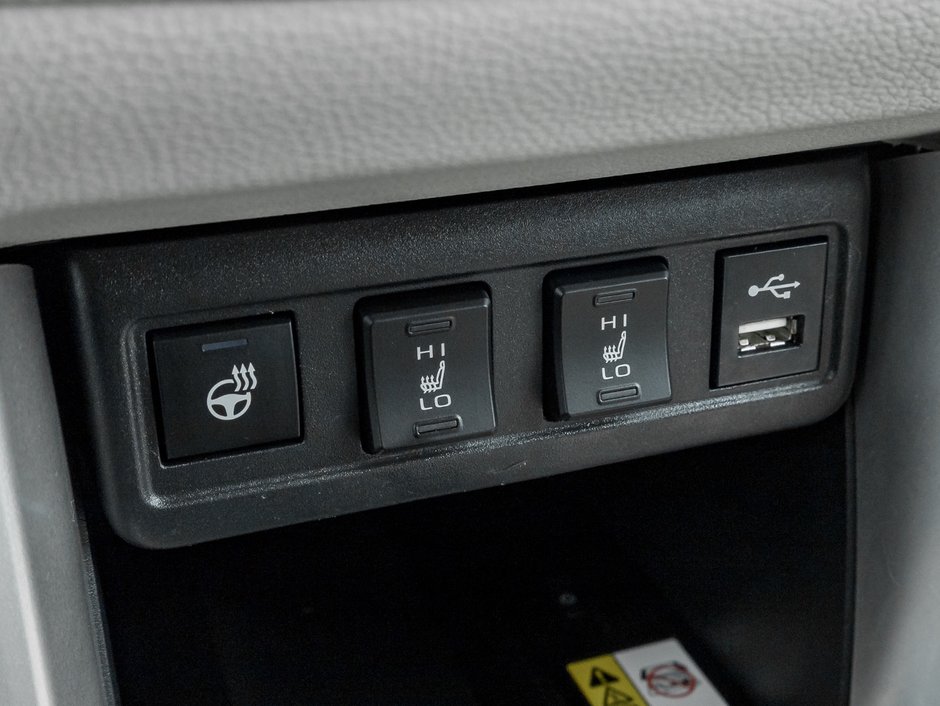 2022 Toyota Corolla Cross XLE AWD-15