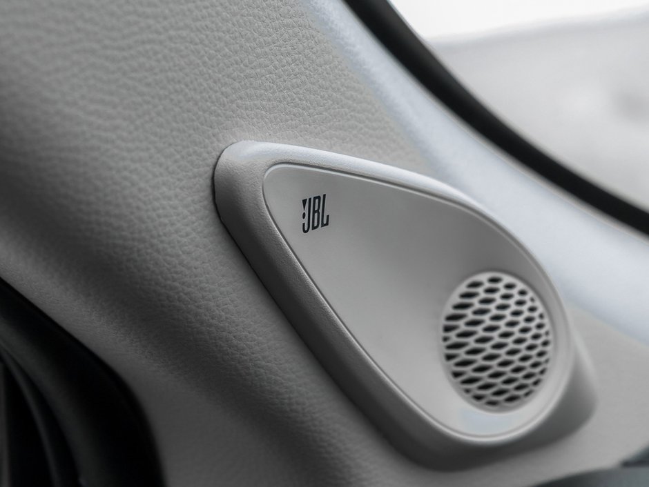 2022 Toyota Corolla Cross XLE AWD-12