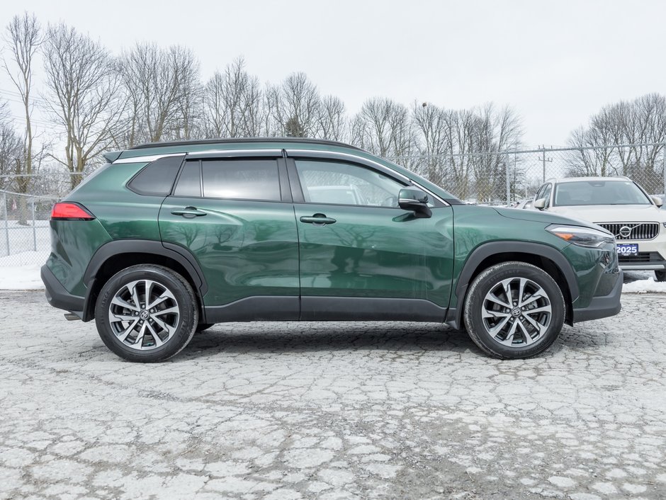 2022 Toyota Corolla Cross XLE AWD-3