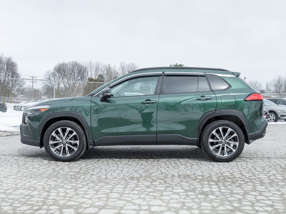 2022 Toyota Corolla Cross XLE AWD-2