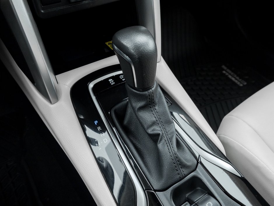 2022 Toyota Corolla Cross XLE AWD-13