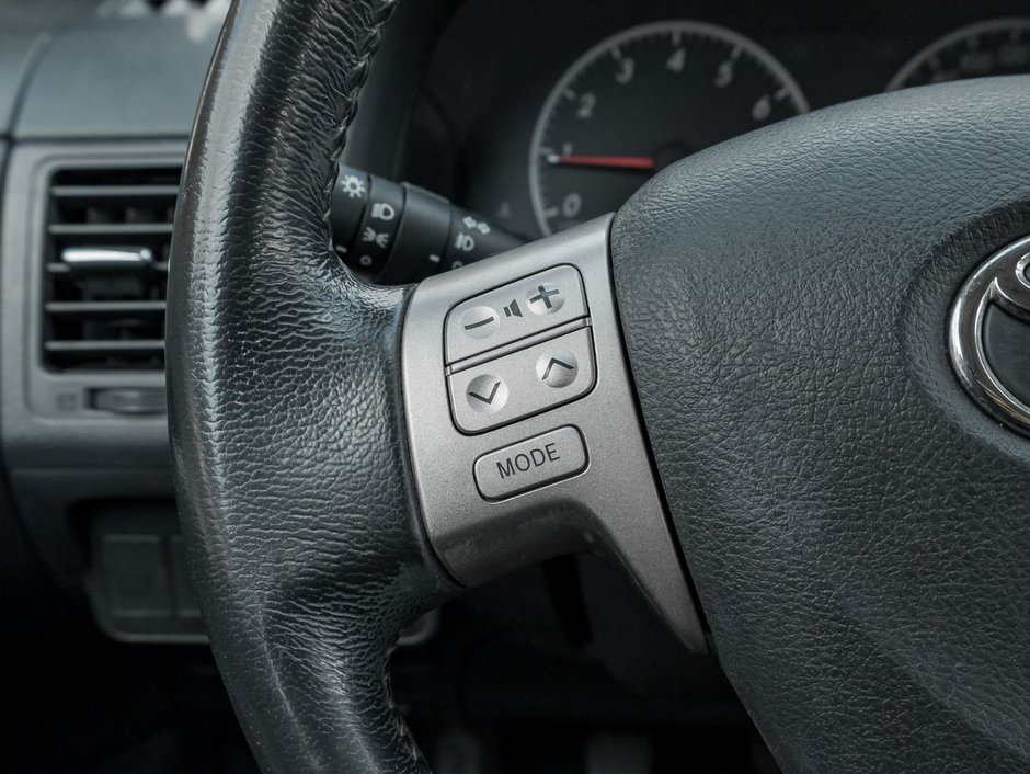 2010 Toyota Corolla 4-door Sedan S 5M-10