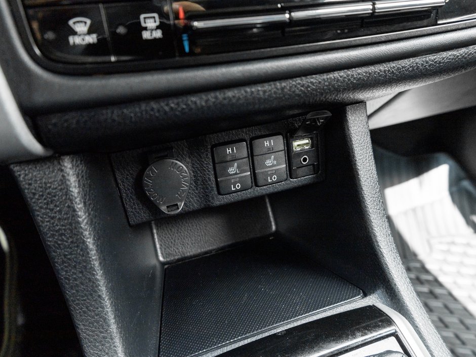 2019 Toyota Corolla 4-door Sedan LE CVTi-S-16