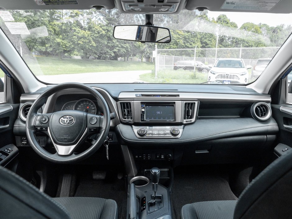 2014 Toyota RAV4 AWD XLE-21