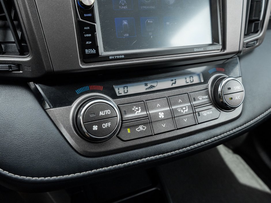 2014 Toyota RAV4 AWD XLE-16