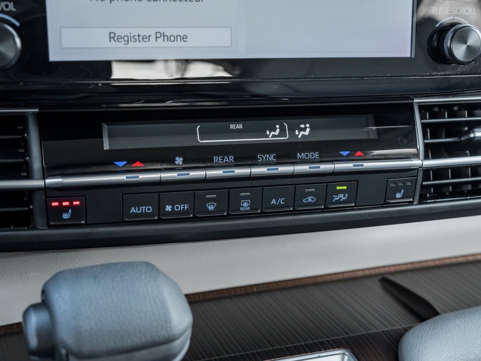 2024 Toyota Sienna Hybrid Sienna LE 8-Pass-16