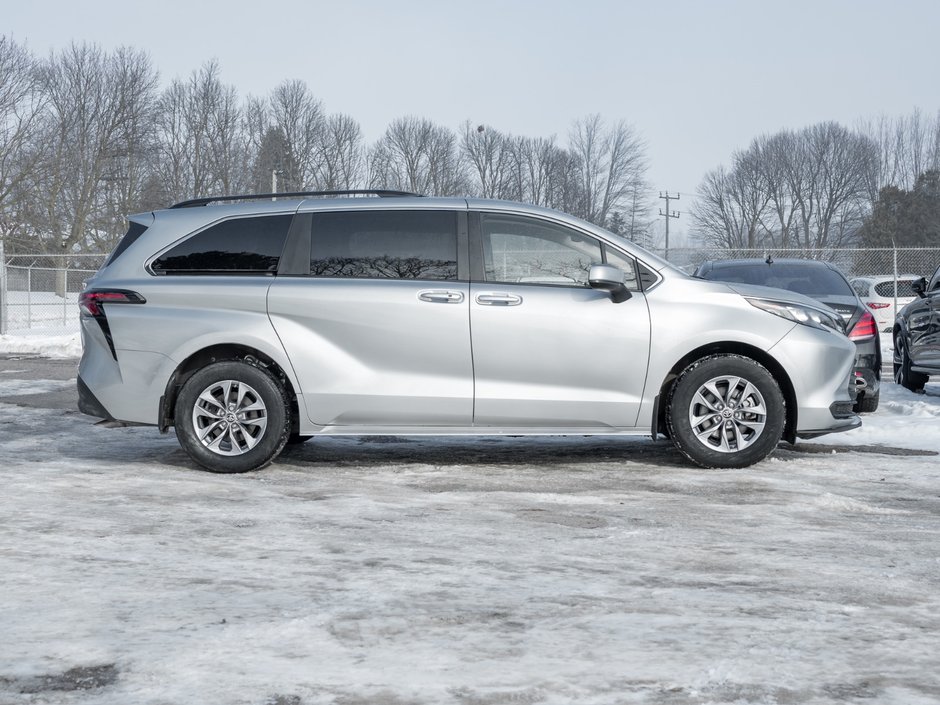 2024 Toyota Sienna Hybrid Sienna LE 8-Pass-5