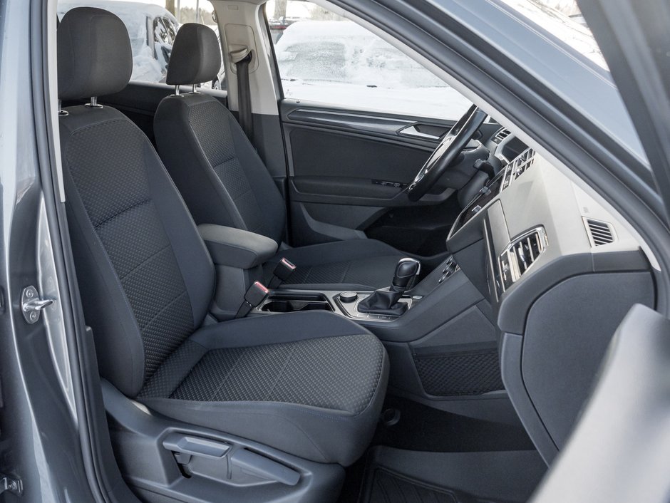 2021 Volkswagen Tiguan United 2.0T 8sp at w/Tip 4M-19