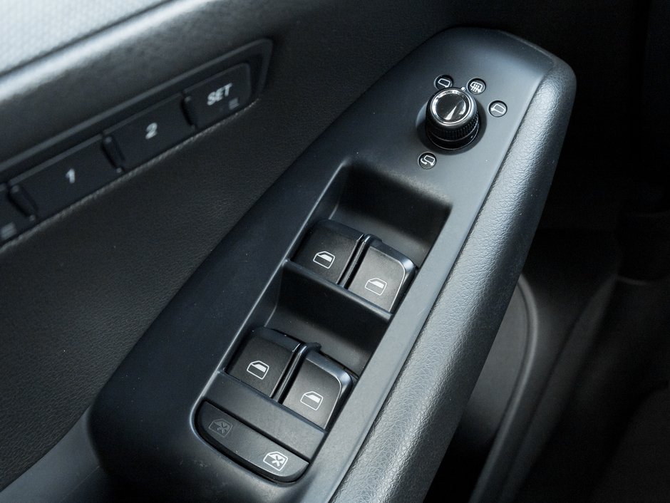 2012 Audi Q5 Quattro 4dr 2.0L Premium-10