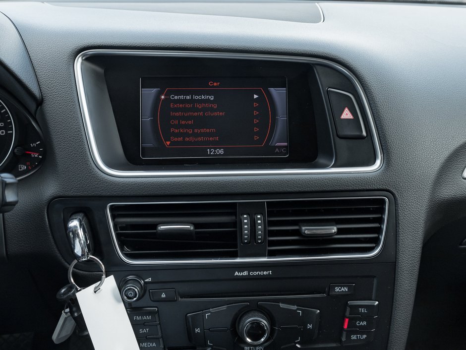 2012 Audi Q5 Quattro 4dr 2.0L Premium-21