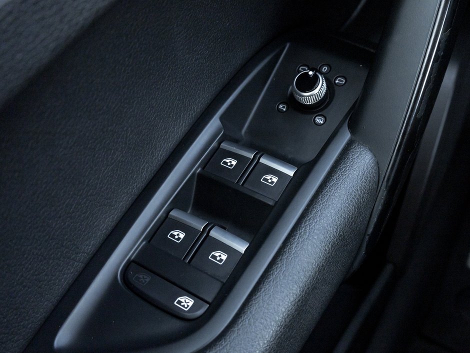 2018 Audi Q5 2.0 TFSI quattro Komfort S tronic CONVENIENCE PACK-12