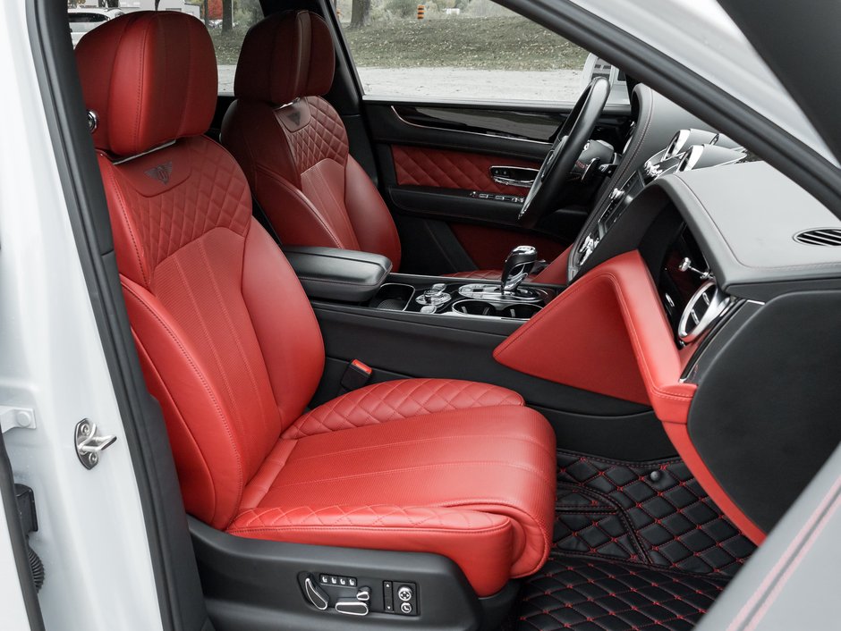 2019 Bentley Bentayga V8 AWD  TRADE IN  ULTRA LUXURY SUV  LOW KM-24