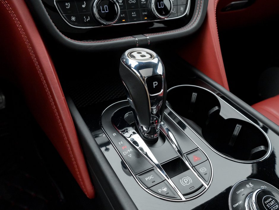 2019 Bentley Bentayga V8 AWD  TRADE IN  ULTRA LUXURY SUV  LOW KM-18