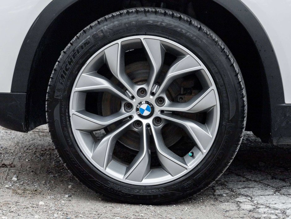 BMW X3 xDrive^Trade In^No Accidents^Well Maintained 2017-3