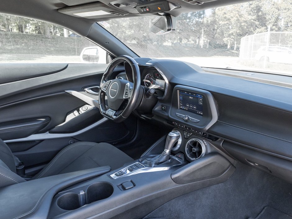 2019 Chevrolet Camaro 2dr Cpe 1LT *** SAFETY CERTIFIED ***-18