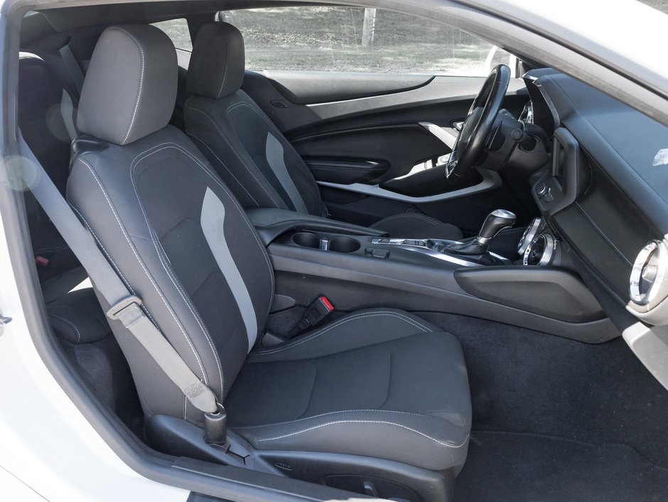 2019 Chevrolet Camaro 2dr Cpe 1LT *** SAFETY CERTIFIED ***-19