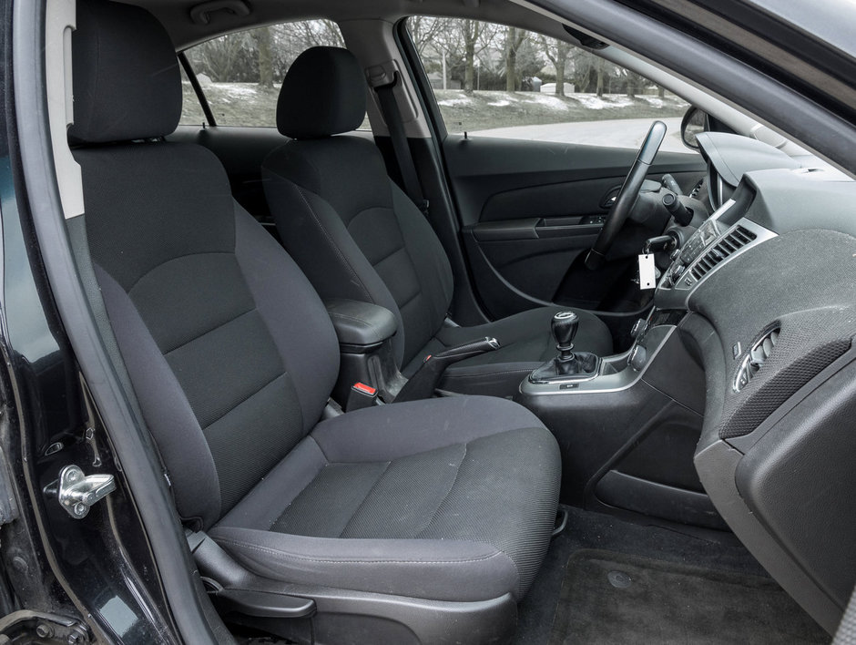 2013 Chevrolet Cruze 4dr Sdn LT Turbo w-1SA-19