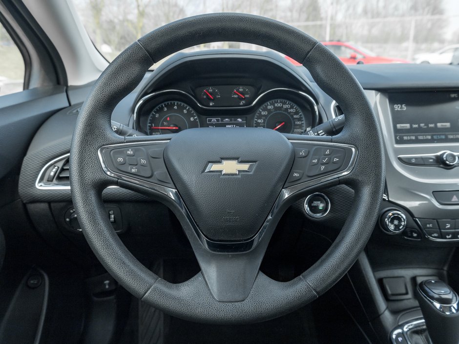 Chevrolet Cruze 4dr Sdn 1.4L LT w-1SD  SAFETY CERTIFIED  TRADE IN 2018-7