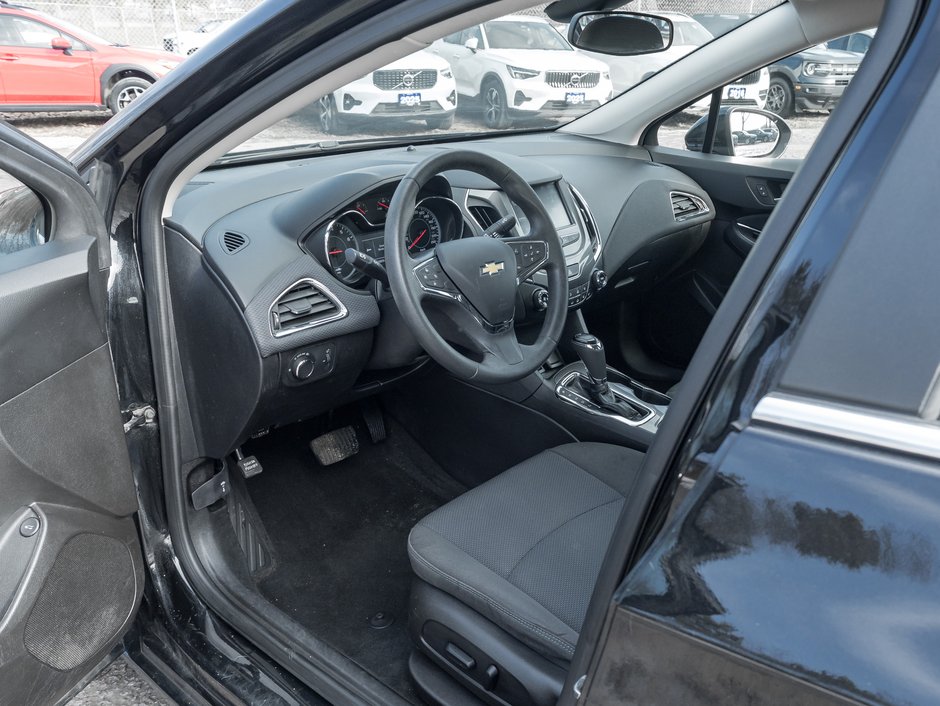 Chevrolet Cruze 4dr Sdn 1.4L LT w-1SD  SAFETY CERTIFIED  TRADE IN 2018-6