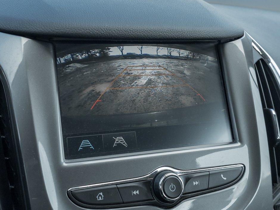 Chevrolet Cruze 4dr Sdn 1.4L LT w-1SD  SAFETY CERTIFIED  TRADE IN 2018-10