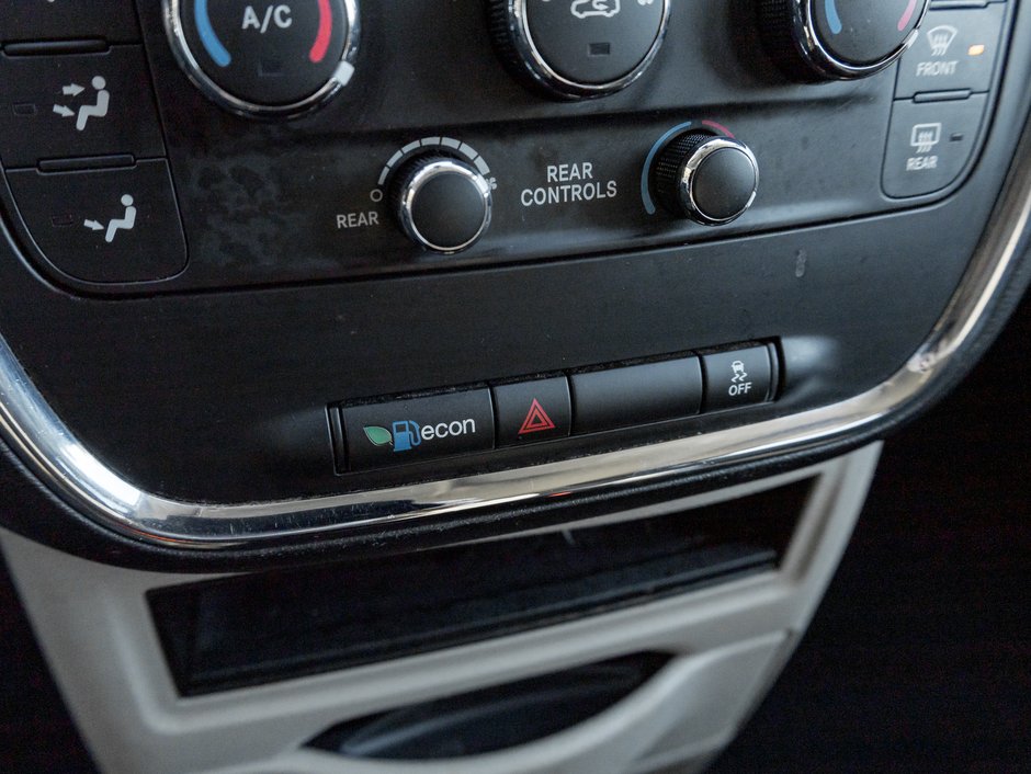 2019 Dodge Grand Caravan SXT  ONE OWNER  ACCIDENTS FREE  SAFETY CERT-14