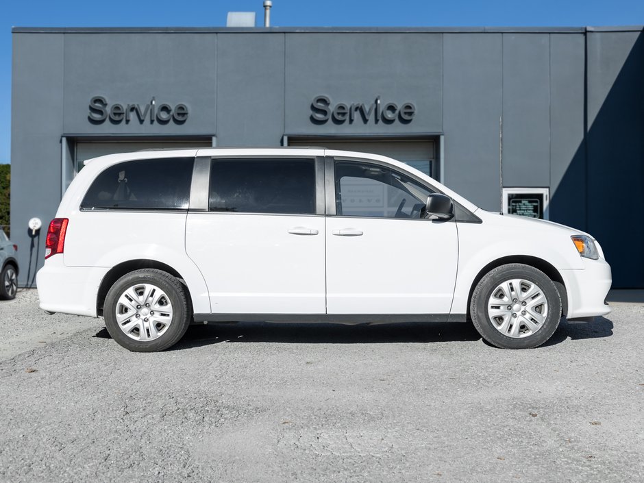 2019 Dodge Grand Caravan SXT  ONE OWNER  ACCIDENTS FREE  SAFETY CERT-4