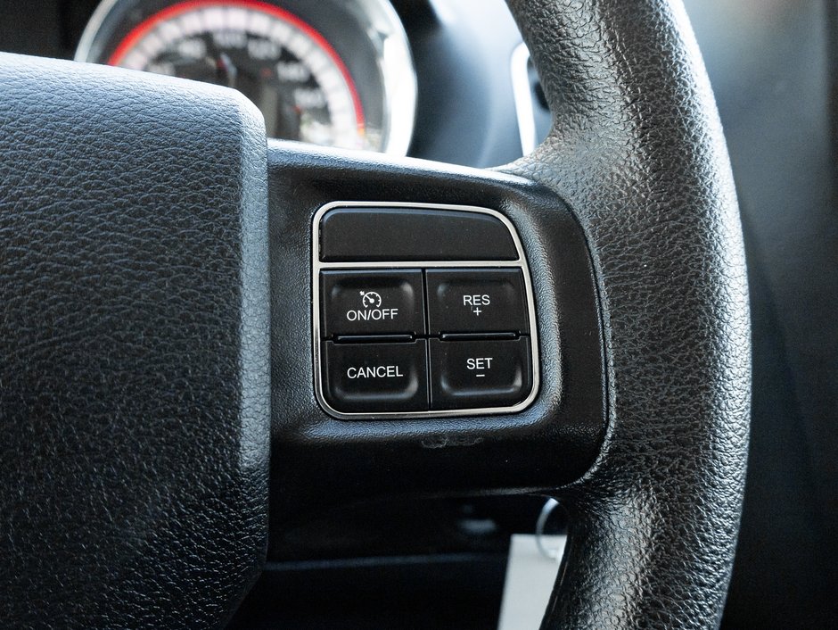 2019 Dodge Grand Caravan SXT 2WD   AVAILABLE FOR FINANCING-9