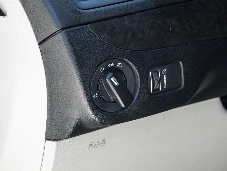 2019 Dodge Grand Caravan SXT 2WD   AVAILABLE FOR FINANCING-12