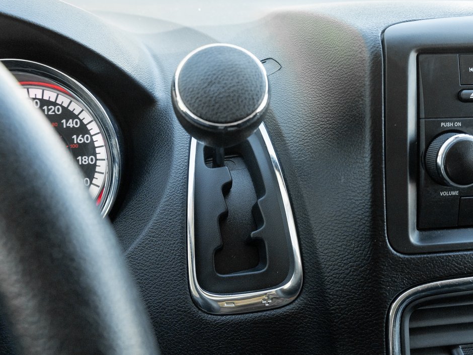 2019 Dodge Grand Caravan SXT 2WD   AVAILABLE FOR FINANCING-13