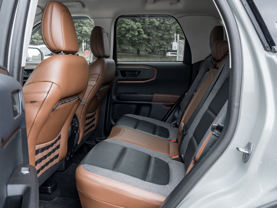 2021 Ford BRONCO SPORT Outer Banks 4x4  ONE OWNER  SAFETY CERTIFIED-20