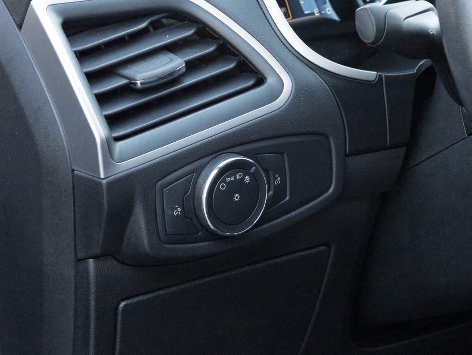 2018 Ford Edge SEL AWD / SAFETY CERTIFIED / ACCIDENT FREE-13