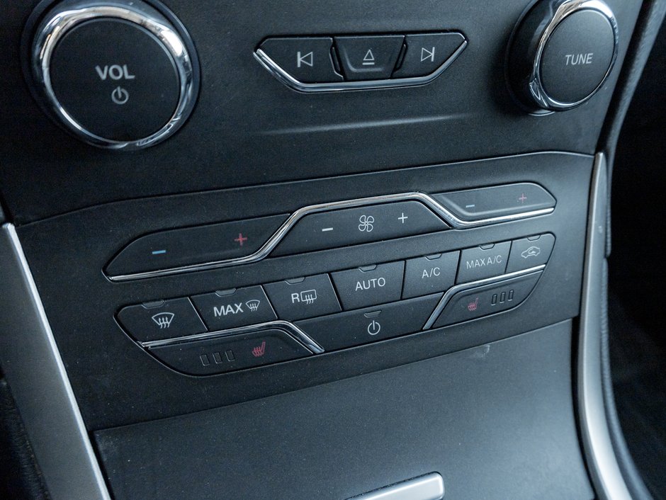 2018 Ford Edge SEL AWD / SAFETY CERTIFIED / ACCIDENT FREE-15