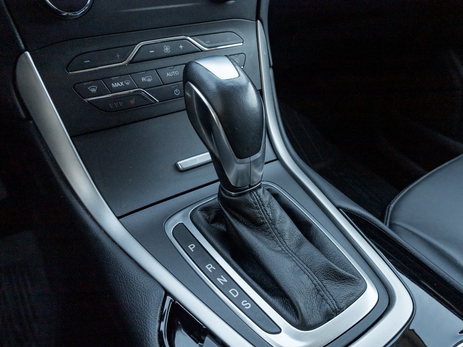 2018 Ford Edge SEL AWD / SAFETY CERTIFIED / ACCIDENT FREE-14