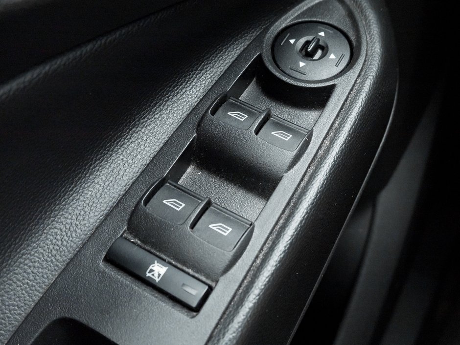 2018 Ford Escape SE FWD/ SAFETY CERTIFIED-13