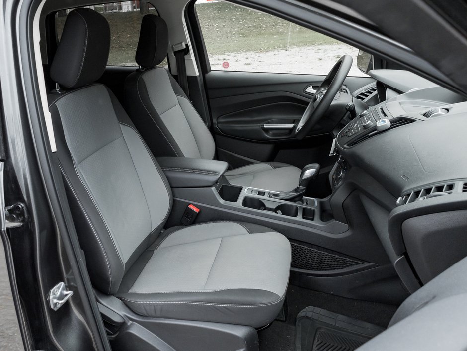 2018 Ford Escape SE FWD/ SAFETY CERTIFIED-17