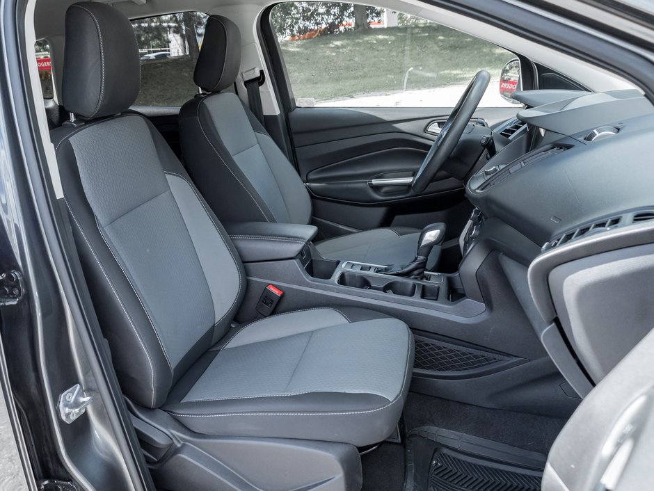 2019 Ford Escape SE 4WD-18